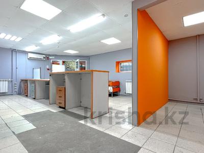 Свободное назначение, офисы, магазины и бутики, склады, салоны красоты, медцентры и аптеки, образование, развлечения, конференц-залы, кабинеты и рабочие места, студии · 110 м² за 760 000 〒 в Алматы, Алмалинский р-н