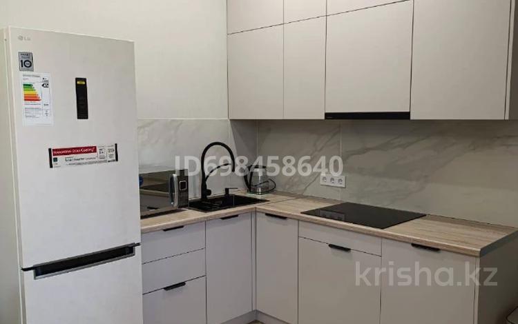 2-комнатная квартира, 41 м², 8/8 этаж помесячно, Әнет баба 9/3 — ЖК Манхэттен за 250 000 〒 в Астане, Нура р-н — фото 2