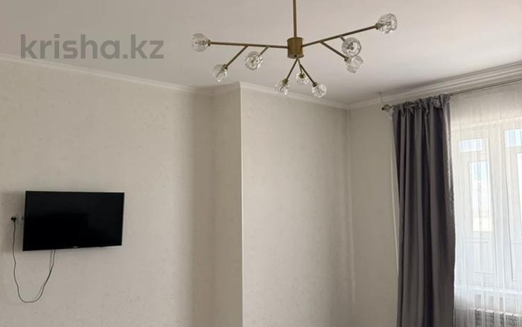 2-комнатная квартира · 67 м² · 5/10 этаж, мкр Юго-Восток, Шахтеров 74 за 28 млн ₸ в Караганде, Казыбек би р-н — фото 2