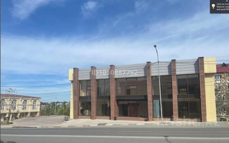 Свободное назначение, офисы, магазины и бутики, склады, салоны красоты, кабинеты и рабочие места · 120 м² за 400 000 〒 в Шымкенте, Аль-Фарабийский р-н — фото 2