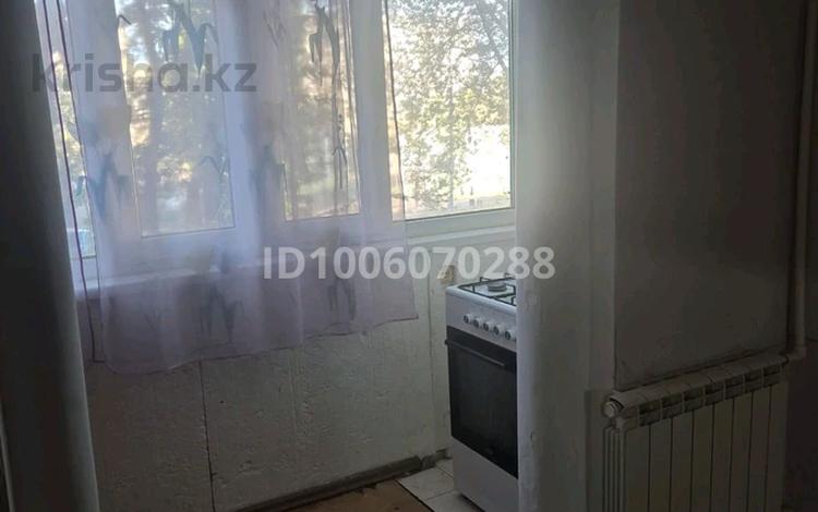 2-бөлмелі пәтер · 55 м² · 2/5 қабат, 2 ш/а. 302/1 — ул Бр.Жубановых-101стрел. бригады, бағасы: 15.8 млн ₸ в Актобе, мкр 8 — фото 3
