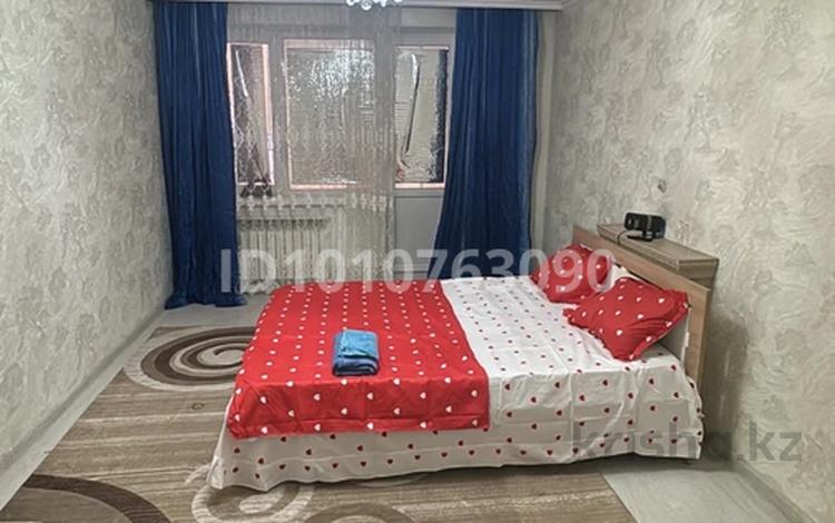 1-комнатная квартира · 43 м² · 1/10 этаж, мкр 12 — Возле Спортивной клуб за 13 000 ₸ в Актобе — фото 2