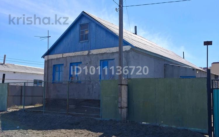 Часть дома · 3 комнаты · 100 м² · 10 сот., Грибоедова 53А — Рядом 5 мкр-н, 3 мкр-н, Алмагуль школа 24,27,34 и Роддом за 25 млн ₸ в Атырау, мкр Привокзальный-3 — фото 2