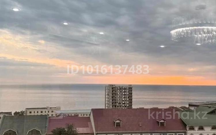 4-бөлмелі пәтер · 157.5 м² · 4/25 қабат, 15-ш/а. 69, бағасы: 350 000 ₸ в Актау, 15-й мкр — фото 2