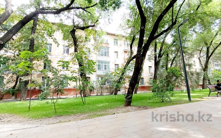 1-комнатная квартира · 46.2 м² · 1/4 этаж, Карасай батыра 69 — Чайковского за 44 млн 〒 в Алматы, Алмалинский р-н — фото 2