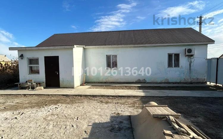 Отдельный дом · 2 комнаты · 80 м² · 100 сот., мкр Жулдыз-2, Арыстанбаб 14 за 16 млн ₸ в Атырау — фото 2