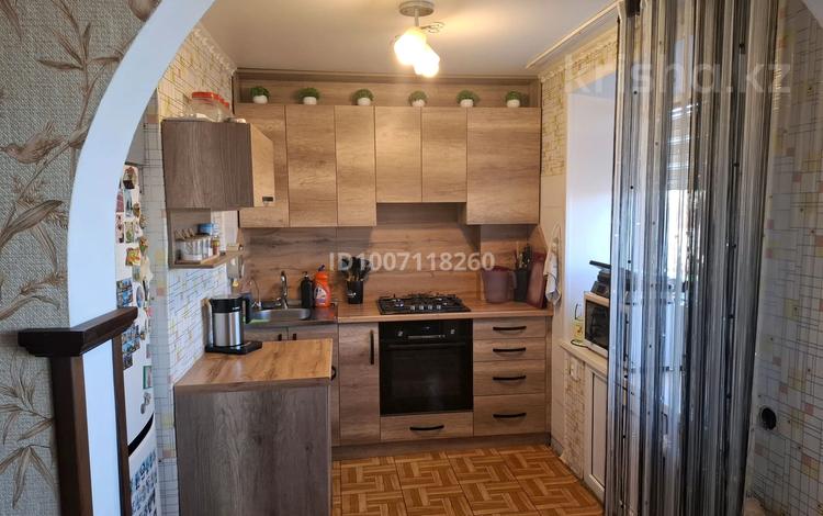 4-комнатная квартира · 75 м² · 4/5 этаж, 2мкр 3дом — 2мкр 3дом за 16 млн ₸ в Лисаковске — фото 2