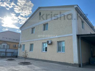 Отдельный дом · 6 комнат · 288 м² · , мкр Лесхоз, Роза Бағланова за 45 млн ₸ в Атырау