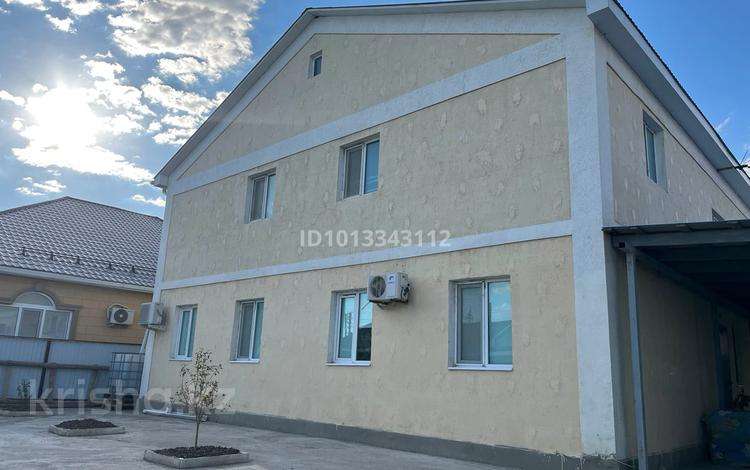 Отдельный дом · 6 комнат · 288 м² · , мкр Лесхоз, Роза Бағланова за 45 млн ₸ в Атырау — фото 2