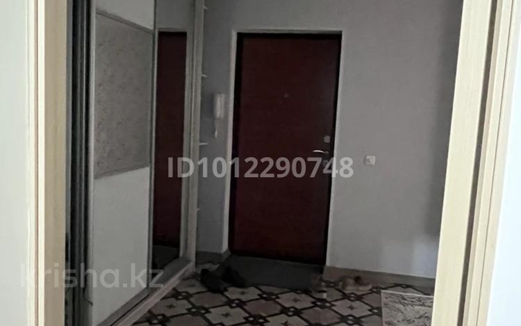 1-бөлмелі пәтер · 51 м² · 3 қабат, Просп. Санкибай Батыра 48А, бағасы: 140 000 ₸ в Актобе, мкр Авиатор — фото 2