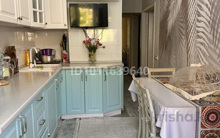 4-комнатная квартира · 85 м² · 2/5 этаж, мкр Сайрам 10 — шаяхметова за 40 млн ₸ в Шымкенте, Аль-Фарабийский р-н — фото 2