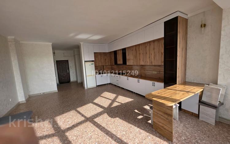 3-комнатная квартира · 102 м² · 4/7 этаж, Ж/к Атшабар 17/2 за 200 000 ₸ в Таразе — фото 2