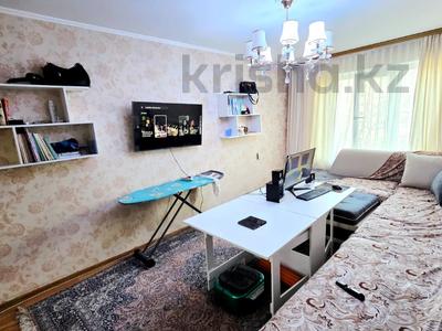 2-бөлмелі пәтер · 54 м² · 4/5 қабат, мкр Аксай-3Б, бағасы: ~ 33.3 млн ₸ в Алматы, Ауэзовский р-н