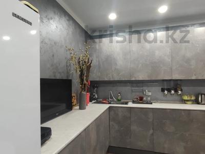 Отдельный дом · 6 комнат · 314 м² · 10 сот., Боровой проезд 9 за 101 млн 〒 в Семее, Красный Кордон