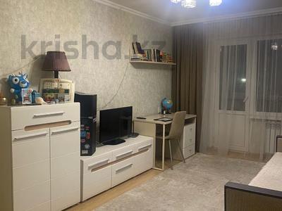 2-комнатная квартира, 53 м², 3/5 этаж, мкр Мамыр-7, Момышулы за 37 млн 〒 в Алматы, Ауэзовский р-н