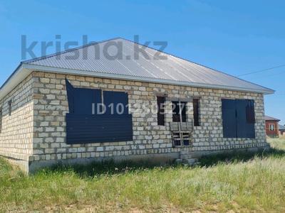 Жеке үй · 5 бөлме · 210 м² · 10 жүзд., Кокжиде 690, бағасы: 11.5 млн ₸ в Актобе, жилой массив Бауырластар-5
