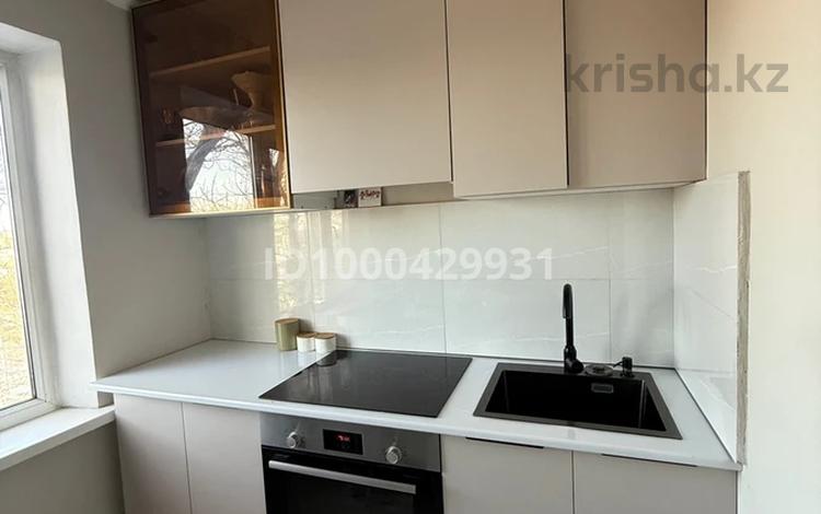 3-комнатная квартира · 61.1 м² · 4/5 этаж, Майкудук, 18й микрорайон за 18.5 млн ₸ в Караганде, Алихана Бокейханова р-н — фото 2