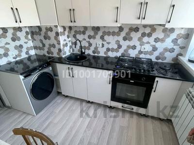 1-комнатная квартира · 42 м² · 3/5 этаж, 2 мик 17 за 16.5 млн 〒 в Есик