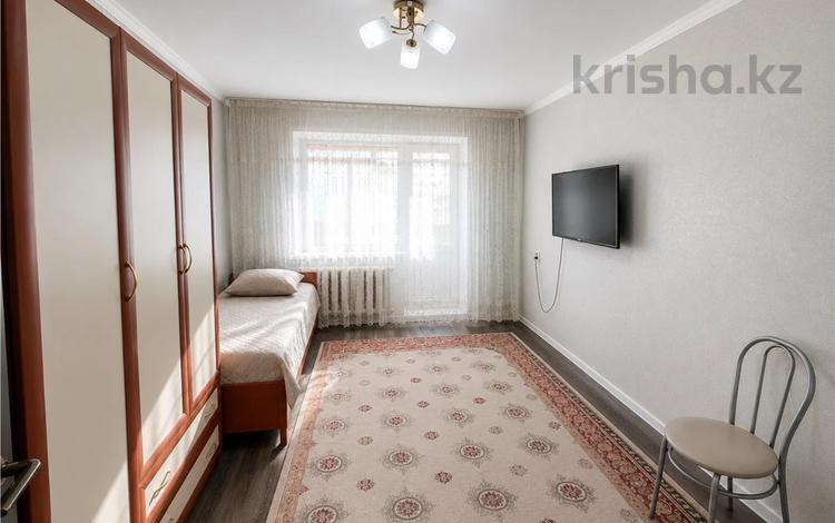 2-комнатная квартира · 48 м² · 4/5 этаж, Майкудук, 15й микрорайон за 9.5 млн ₸ в Караганде, Алихана Бокейханова р-н — фото 2