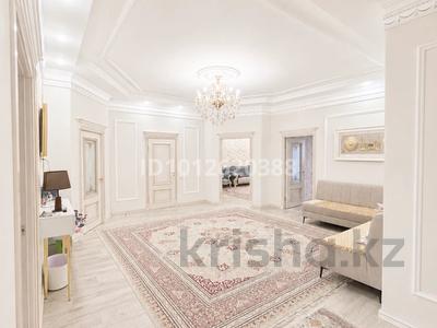4-бөлмелі пәтер · 180 м² · 2/10 қабат, 16-й мкр 11, бағасы: ~ 70 млн ₸ в Актау