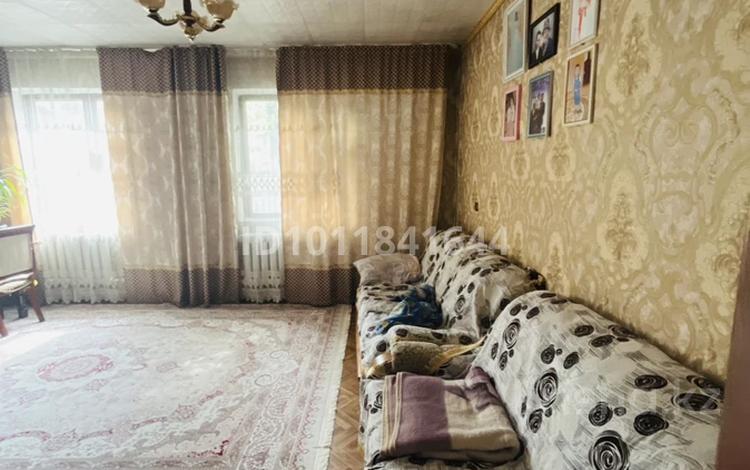 Отдельный дом · 6 комнат · 150 м² · 8 сот., мкр Калкаман-2 — Сзади жк гулдер под снос не уходит, можете проверить сами . за 85 млн ₸ в Алматы, Наурызбайский р-н — фото 19