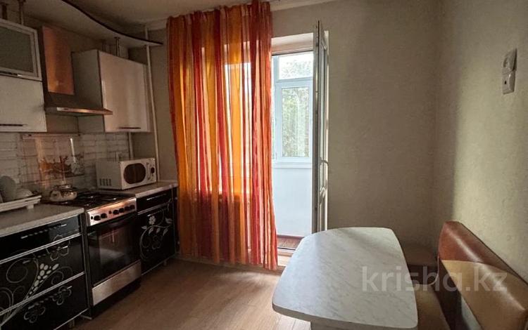 1-комнатная квартира · 34 м² · 3/5 этаж, мкр 11 за 14.5 млн ₸ в Актобе — фото 2
