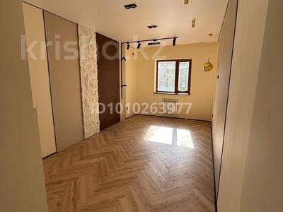 Кабинеты и рабочие места · 35 м² за 150 000 ₸ в Актобе