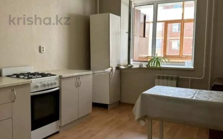 1-бөлмелі пәтер · 40.8 м² · 3/6 қабат, Садовая 100\2, бағасы: 22.2 млн ₸ в Костанае — фото 2