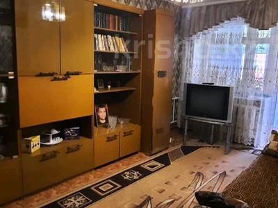 2-бөлмелі пәтер, 50 м², 3/3 қабат, Ухабова 19а — Бензастрой, бағасы: 13.9 млн 〒 в Петропавловске