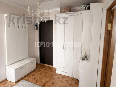 4-бөлмелі пәтер · 64 м² · 5/5 қабат, мкр 5 97k2, бағасы: 15 млн ₸ в Актобе