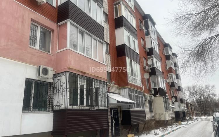 3-бөлмелі пәтер · 82 м² · 2/5 қабат, Мкр. Северо-Восток-2 40/1, бағасы: 40 млн ₸ в Уральске — фото 20