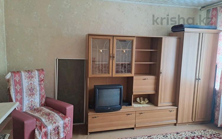 1-комнатная квартира, 25 м², 5/5 этаж помесячно, Шарипова 120 — Курмангазы