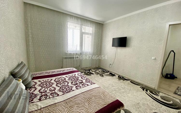 1-комнатная квартира · 45 м² · 9/11 этаж, Тауелсыздык 34/10 179 — За "Астана мол" за 200 000 ₸ в Алматы р-н — фото 2