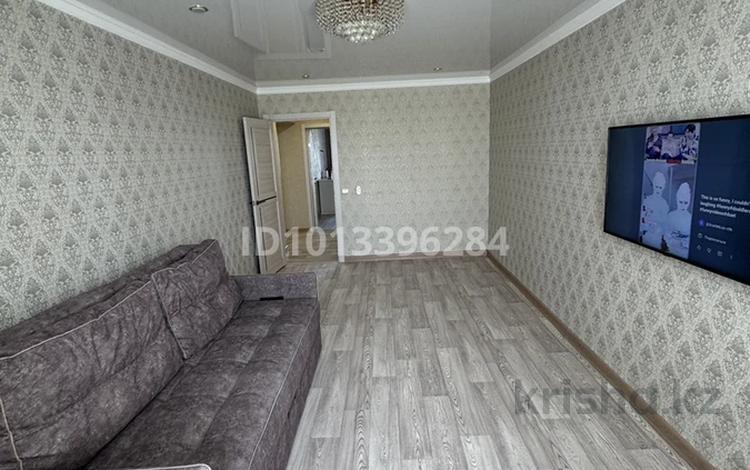 3-комнатная квартира · 81.3 м² · 8/10 этаж, Гагарина 1/2 — 22 школа за 29 млн ₸ в Уральске — фото 2