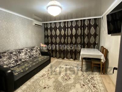 3-комнатная квартира, 63 м², 1/5 этаж, Павлодарская 1 — Около рынка Алтын-алма за 16.9 млн 〒 в Уральске