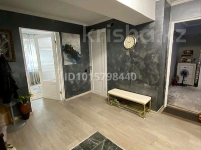 3-бөлмелі пәтер · 80 м² · 1/5 қабат, Достық ш/а 21/33, бағасы: 35 млн ₸ в Талдыкоргане, мкр Достык