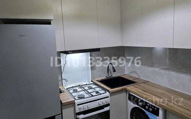 2-комнатная квартира · 48 м² · 3/5 этаж, мкр Аксай-2 20 — Толеби уг. Момышулы за 250 000 ₸ в Алматы, Ауэзовский р-н — фото 2