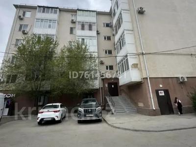 2-бөлмелі пәтер · 60.2 м² · 3/5 қабат, Жасоркен 2г — Муканова-Жасоркен, бағасы: 35 млн ₸ в Атырау, мкр Жилгородок
