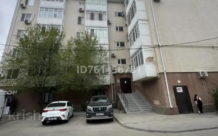 2-бөлмелі пәтер · 60.2 м² · 3/5 қабат, Жасоркен 2г — Муканова-Жасоркен, бағасы: 35 млн ₸ в Атырау, мкр Жилгородок — фото 10