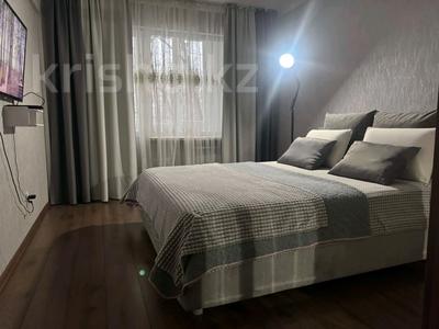 2-бөлмелі пәтер · 50 м² · 2/5 қабат, 30ойГвардейской дивизии 6/1 — 30ойГвардейской дивизии, бағасы: 20 000 ₸ в Усть-Каменогорске, Ульбинский