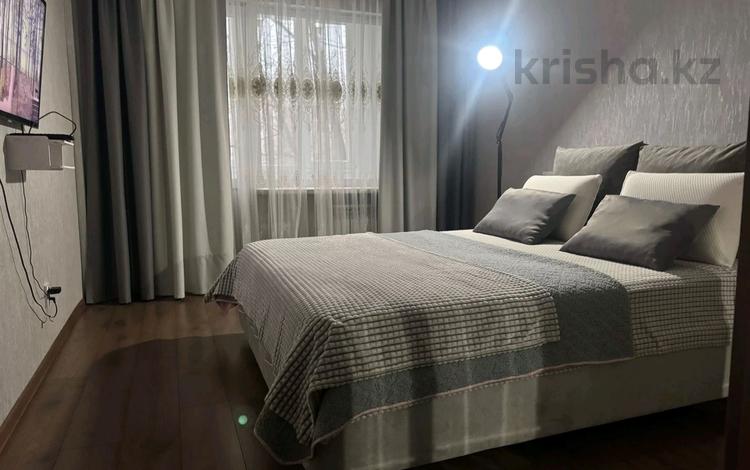 2-бөлмелі пәтер · 50 м² · 2/5 қабат, 30ойГвардейской дивизии 6/1 — 30ойГвардейской дивизии, бағасы: 20 000 ₸ в Усть-Каменогорске, Ульбинский — фото 2