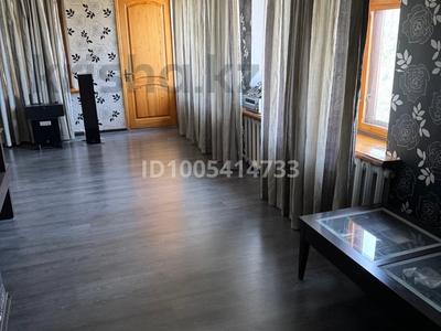 Отдельный дом · 7 комнат · 300 м² · 30 сот., мкр Городской Аэропорт, Космонавтов 151А — Космонавтов за 80 млн 〒 в Караганде, Казыбек би р-н