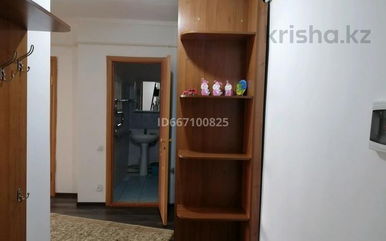 2-бөлмелі пәтер, 55 м², 4/5 қабат, Мкр-н 13 14, бағасы: 23 млн 〒 в Таразе — фото 2