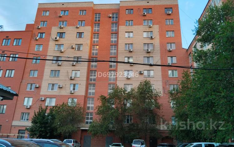 2-бөлмелі пәтер, 75 м², 8/10 қабат, Махамбета Утемисулы 116г — пассаж Насиха, бағасы: 27 млн 〒 в Атырау — фото 2