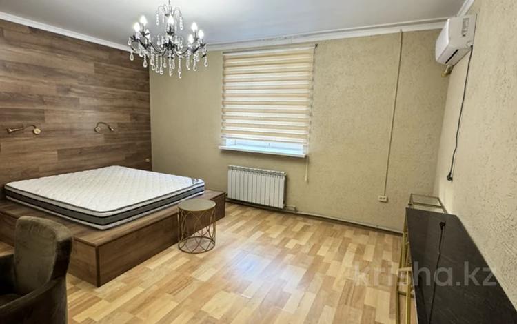 Отдельный дом · 14 комнат · 400 м² · 10 сот., мкр. Зачаганск пгт, Ауыл ученых 108 за 75 млн ₸ в Уральске — фото 14