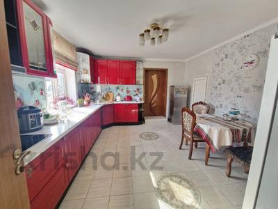 Отдельный дом · 4 комнаты · 159 м² · 8 сот., Макинский 5 за 58 млн 〒 в Астане, р-н Байконур