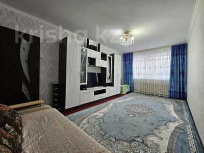 2-комнатная квартира, 48 м², 1/5 этаж, 6 микраройон за 8.5 млн 〒 в Темиртау