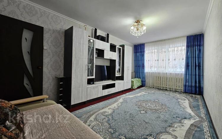 2-комнатная квартира, 48 м², 1/5 этаж, 6 микраройон за 8.5 млн 〒 в Темиртау — фото 2
