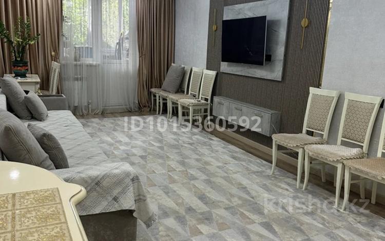 3-комнатная квартира · 120 м², мкр Аксай-4 55/1 за 75 млн ₸ в Алматы, Ауэзовский р-н — фото 2