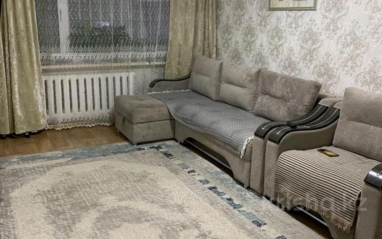 2-бөлмелі пәтер · 43.2 м² · 1/5 қабат, Кеншилер 13 — Возле Народного Банка, бағасы: 10 млн ₸ в Экибастузе — фото 2